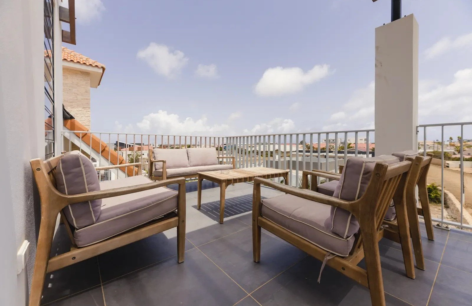 Resort bonaire penthouse abudante ruim terras met comfortabele tuinset